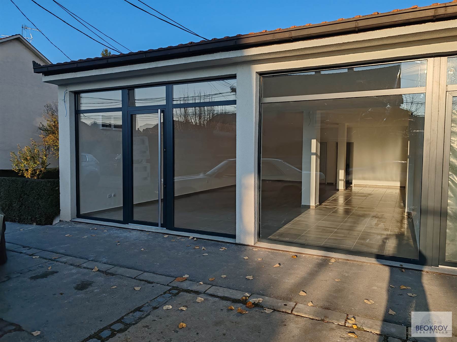 poslovni prostor   Beograd  Borča    Zrenjaninski put